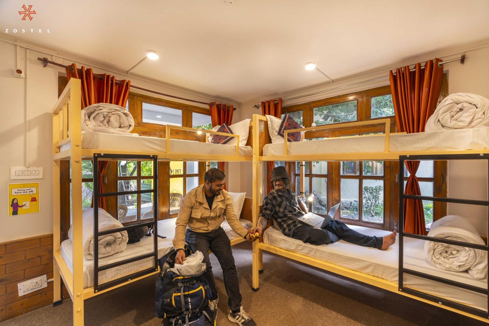 Zostel Old Manali Hostel Exterior photo